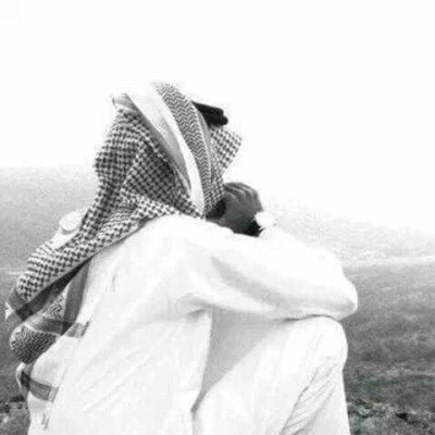اربعيني حايل محتاج صديقه