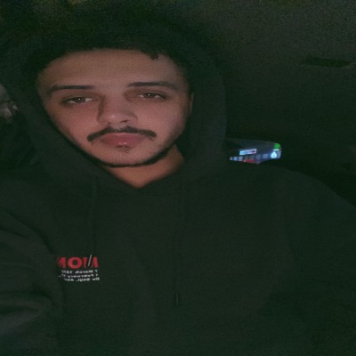 اسامة العجمي 